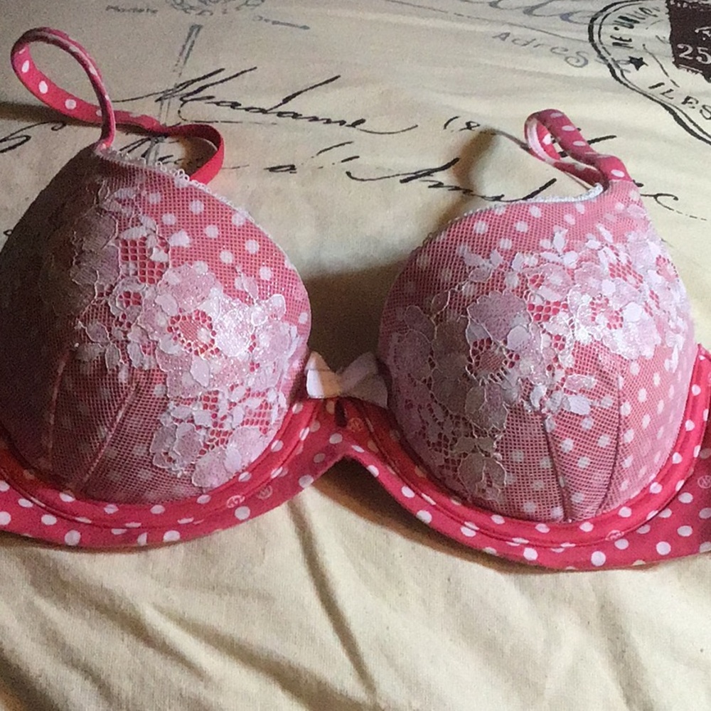 Victoria’s Secret bra